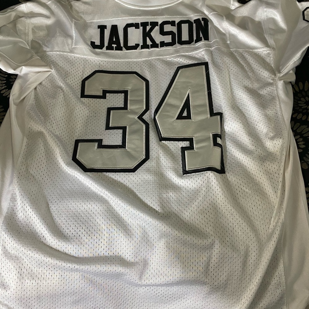 Bo Jackson - Picture 3 of 6